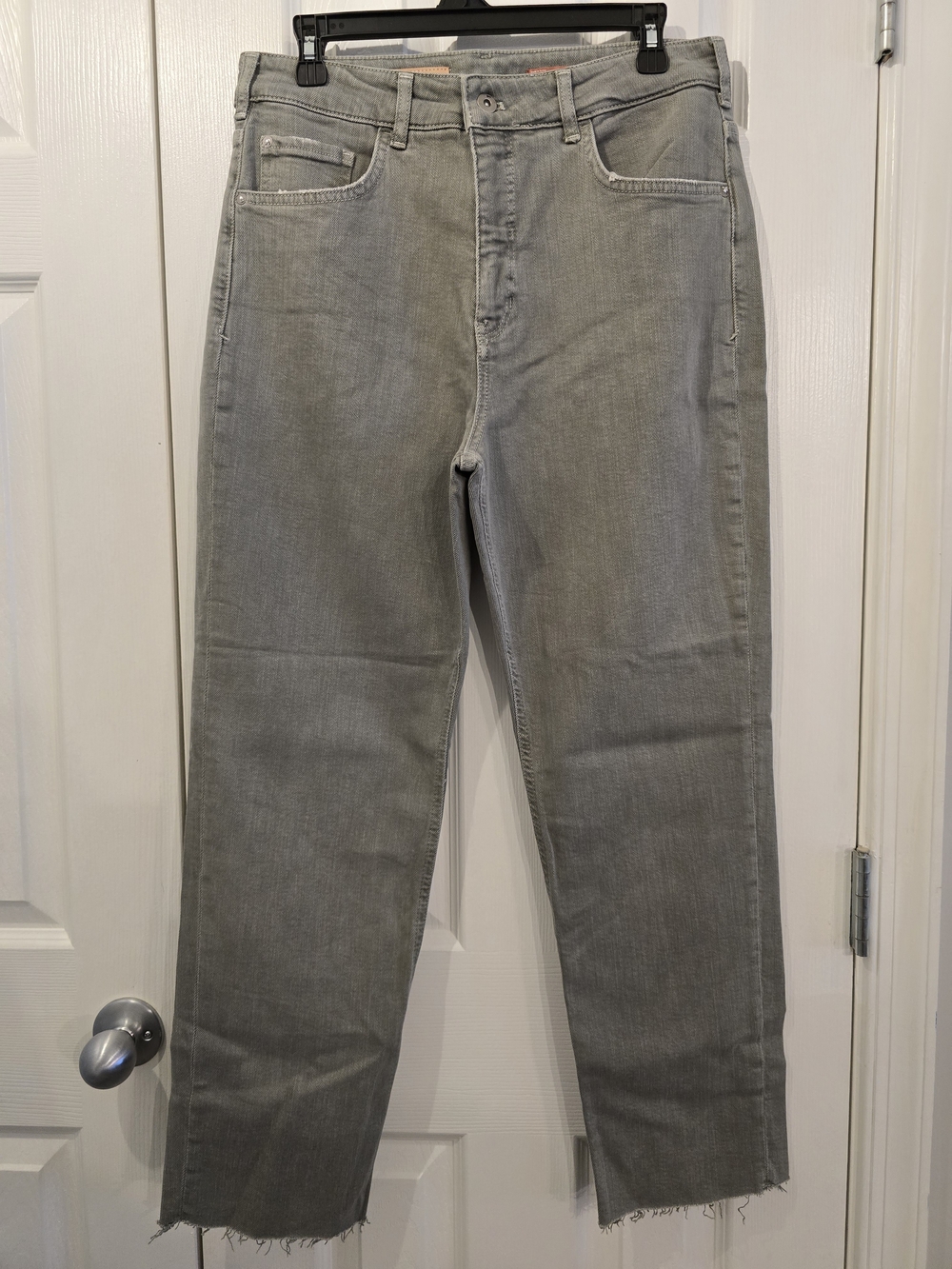 NWOT Pilcro Vintage Straight Jeans w/Raw Hem - 31